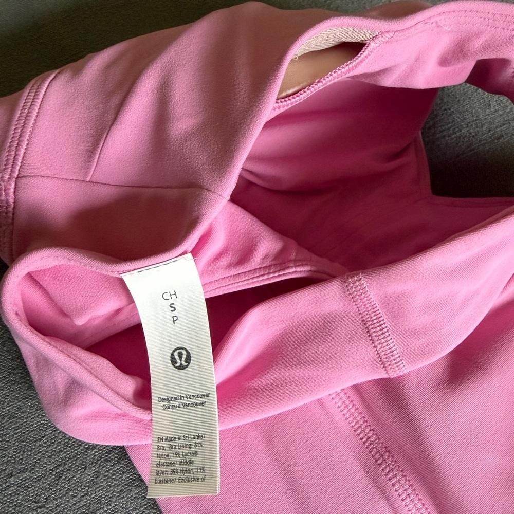 lululemon Align™ V-Neck Bra
Light Support, DDD/G Cup - Pink Frosting S - Picture 3 of 6